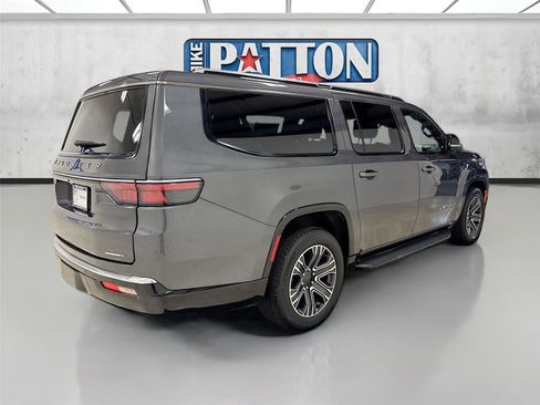 Used 2024 Jeep Wagoneer L Series II w/ Flexible Seating Group image 7