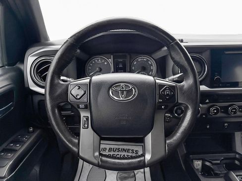 Used 2016 Toyota Tacoma TRD Off-Road w/ Towing Package image 17