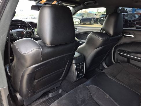 Used 2022 Dodge Charger R/T w/ Plus Group RWD image 16
