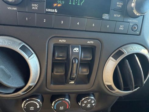 Used 2017 Jeep Wrangler Unlimited Sport w/ Quick Order Package 24S image 15