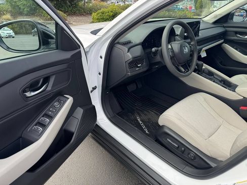 Certified 2026 Honda Accord SE image 5