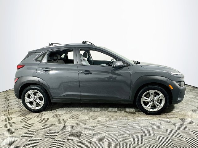Used 2023 Hyundai Kona SEL FWD image 2