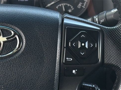 Used 2016 Toyota Tacoma TRD Off-Road image 15