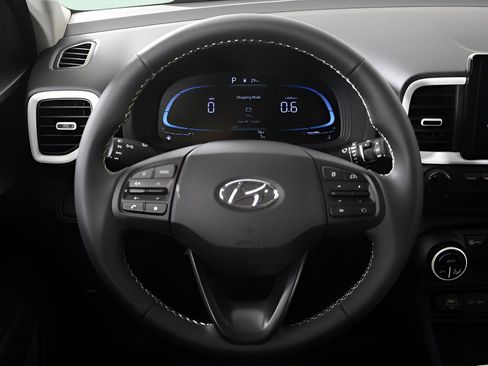 New 2025 Hyundai Venue Limited FWD image 19