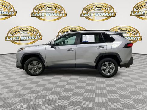 Used 2022 Toyota RAV4 XLE w/ Convenience Package image 8