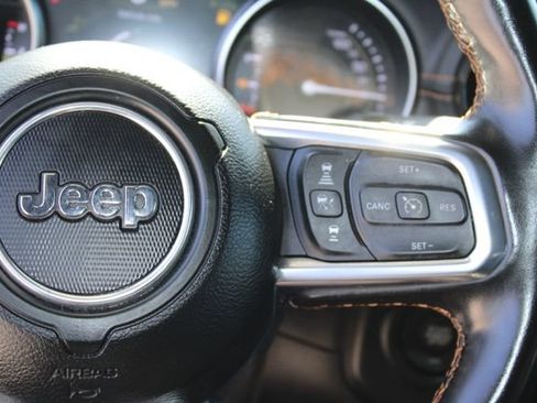 Used 2023 Jeep Wrangler Unlimited Sahara AWD/4WD image 22