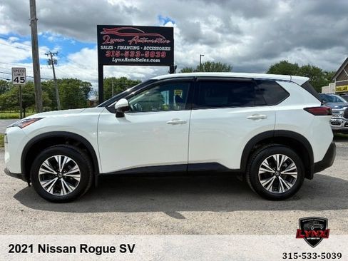 Used 2021 Nissan Rogue SV AWD/4WD image 2