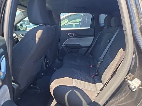 Used 2023 Jeep Compass Sport AWD/4WD image 9