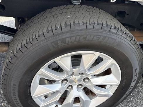 Used 2022 Chevrolet Silverado 1500 Custom image 5