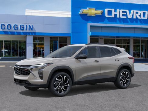 New 2026 Chevrolet Trax RS w/ Driver Confidence Package FWD image 2