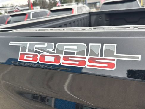 Used 2023 Chevrolet Silverado 1500 Custom Trail Boss w/ LPO, Dark Essentials Package image 50