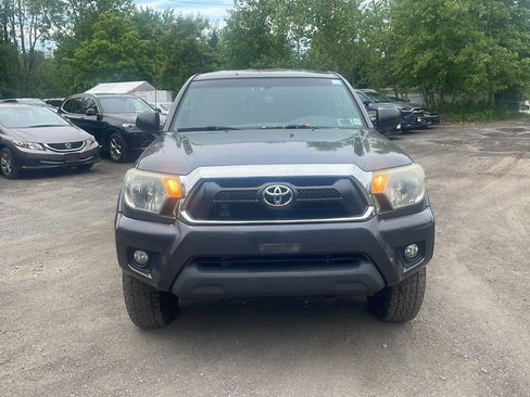 Used 2015 Toyota Tacoma 4x4 Double Cab w/ SR5 Package image 11