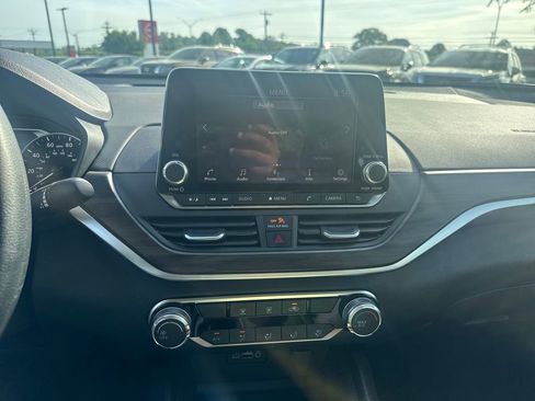 New 2026 Nissan Altima 2.5 SV FWD image 16