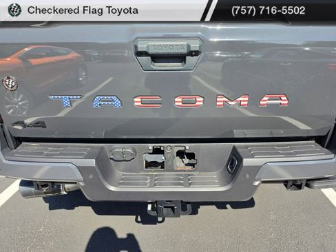 Used 2025 Toyota Tacoma TRD Off-Road w/ TRD Off Road Premium Package AWD/4WD image 8