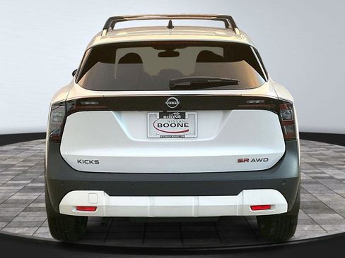 New 2026 Nissan Kicks SR w/ Cold Weather Package AWD/4WD image 4