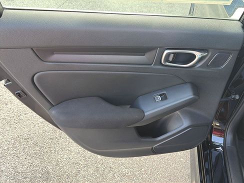 Used 2025 Honda Civic Sport image 17