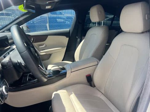 Used 2023 Mercedes-Benz CLA 250 image 12