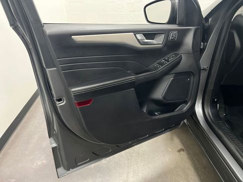 Used 2021 Ford Escape SEL w/ Technology Package image 13