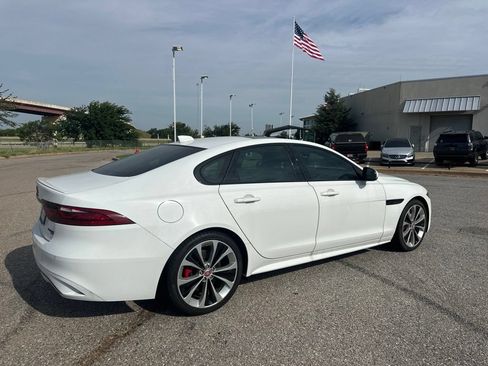 Used 2022 Jaguar XF R-Dynamic SE AWD/4WD image 4