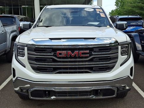 Used 2024 GMC Sierra 1500 SLT w/ SLT Convenience Package AWD/4WD image 3