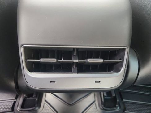Used 2023 Tesla Model 3 Standard Range image 21