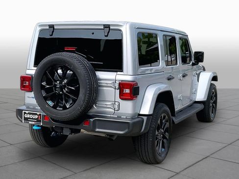 Used 2023 Jeep Wrangler Unlimited Sahara w/ Cold Weather Group AWD/4WD image 12