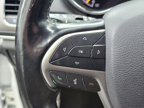 Used 2020 Jeep Grand Cherokee Limited w/ Luxury Group II image 16