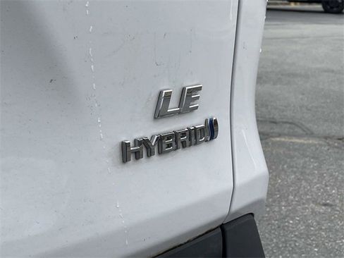 Used 2024 Toyota RAV4 LE image 12