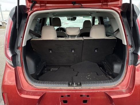 Used 2023 Kia Soul LX image 8