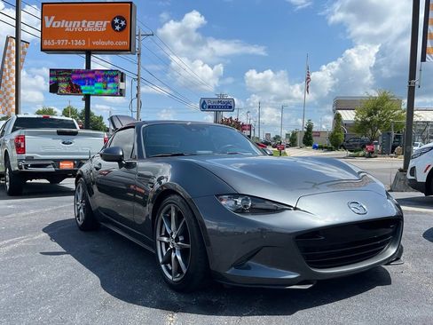 Used 2022 MAZDA MX-5 Miata RF Grand Touring RWD image 1