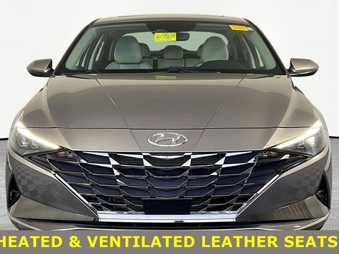Certified 2022 Hyundai Elantra Limited w/ Preferred Accessory Package FWD image 2