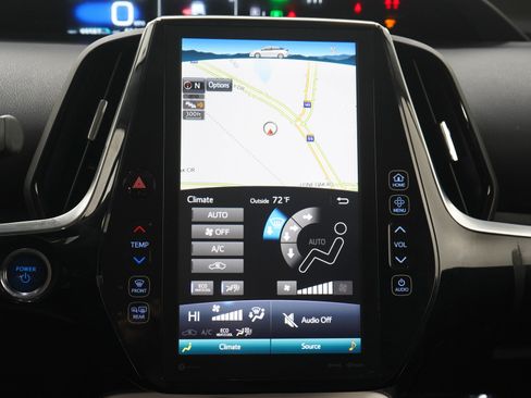 Used 2017 Toyota Prius Prime Premium image 17