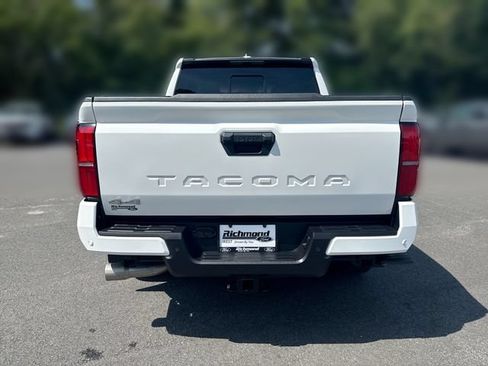 Used 2024 Toyota Tacoma SR5 AWD/4WD image 7