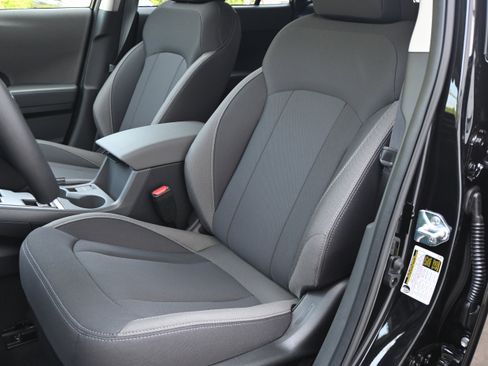 Certified 2025 Subaru Crosstrek 2.0i Premium image 16