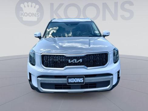Used 2024 Kia Telluride EX w/ EX Captain's Chair Package AWD/4WD image 4