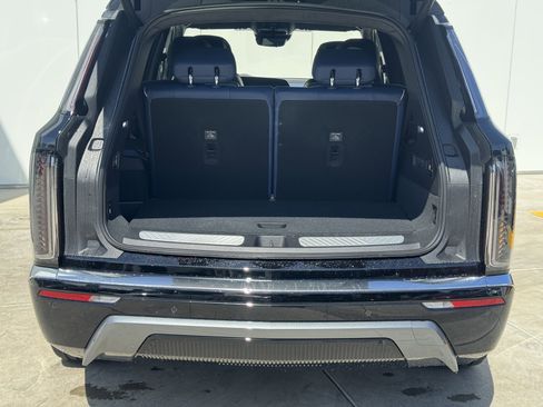 New 2026 Cadillac Vistiq Premium Luxury image 9