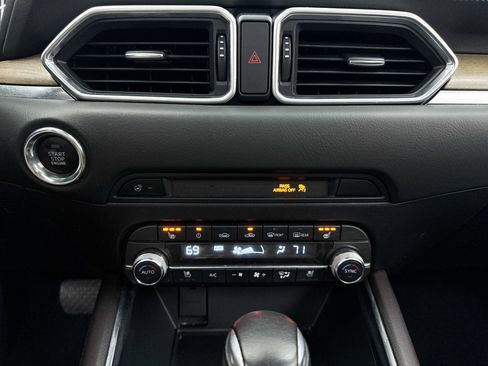 Used 2019 MAZDA CX-5 Signature AWD/4WD image 25