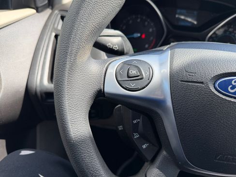 Used 2012 Ford Focus SE FWD image 20