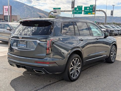 Used 2021 Cadillac XT6 Sport AWD/4WD image 6