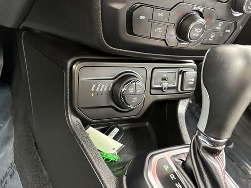 Certified 2023 Jeep Renegade Trailhawk image 23