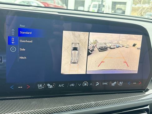 New 2026 Chevrolet Traverse High Country image 17