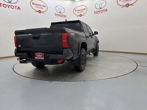Certified 2024 Toyota Tacoma TRD Off-Road AWD/4WD image 8
