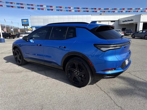 Used 2025 Chevrolet Equinox EV RS w/ Convenience Package II image 3