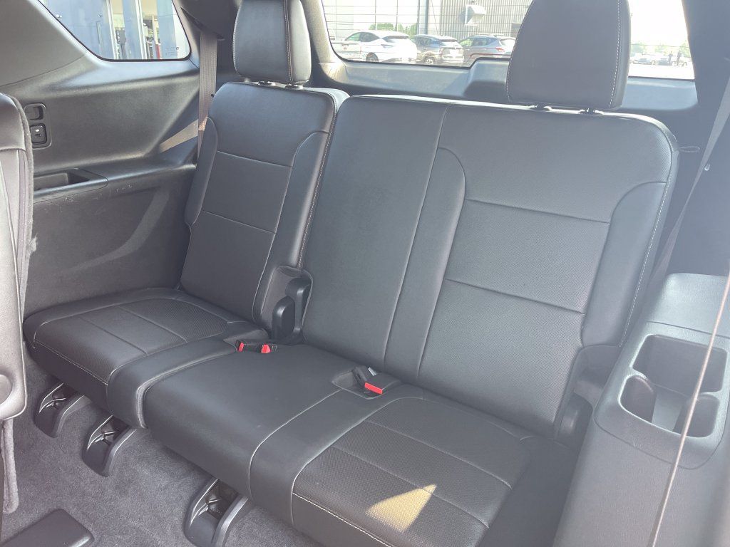 Used 2023 Chevrolet Traverse Premier w/ LPO, Floor Liner Package FWD image 25