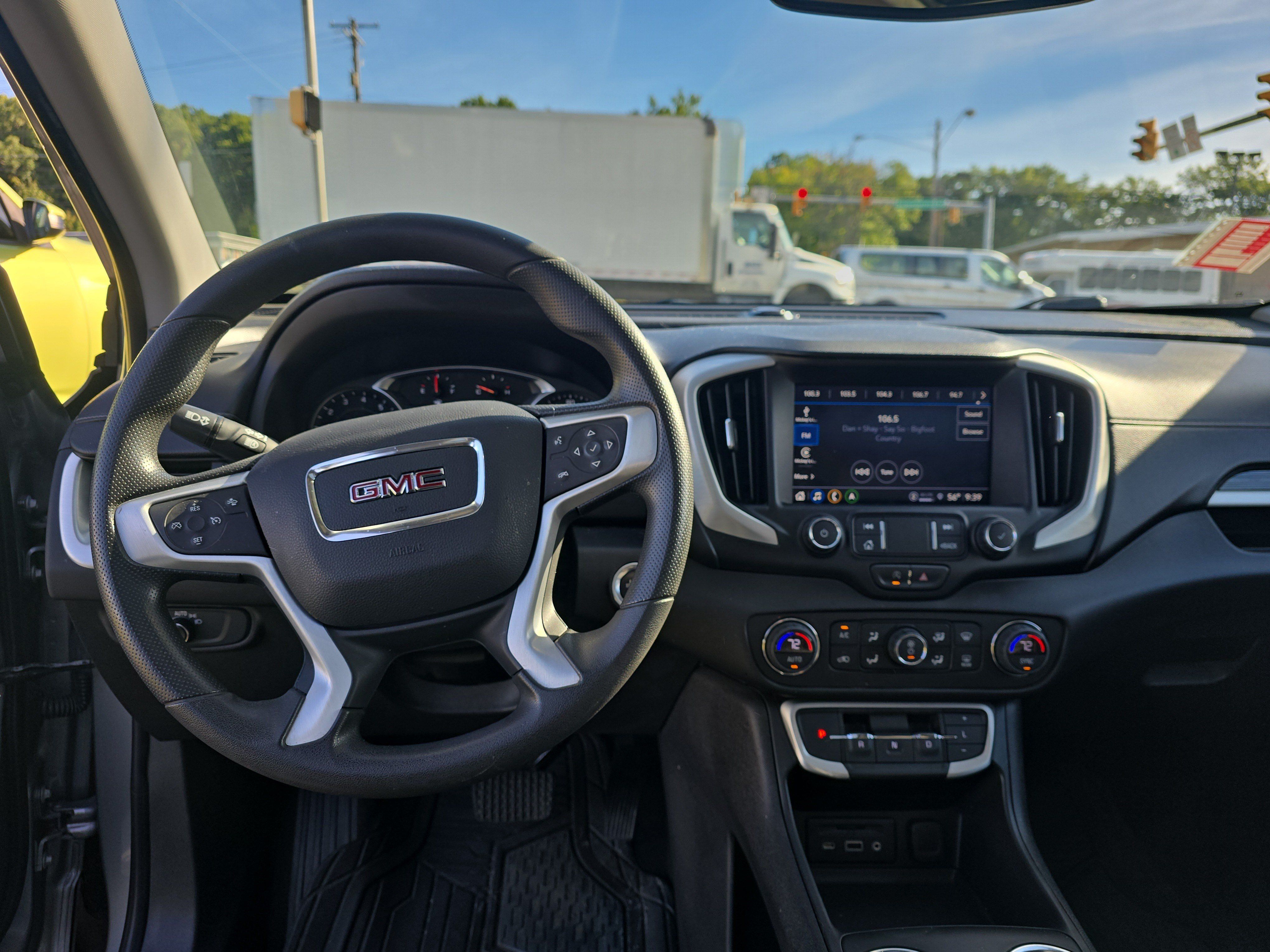 Used 2023 GMC Terrain SLE w/ Driver Convenience Package AWD/4WD image 16