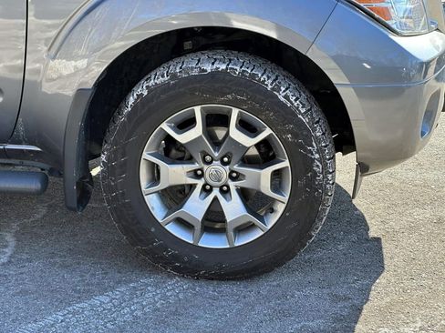 Used 2021 Nissan Frontier SV image 7