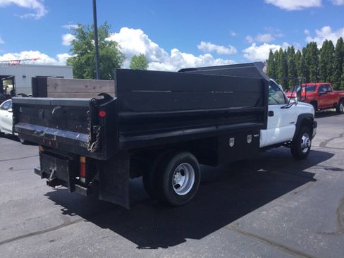 Used 2005 Chevrolet Silverado 3500 2WD Regular Cab image 5