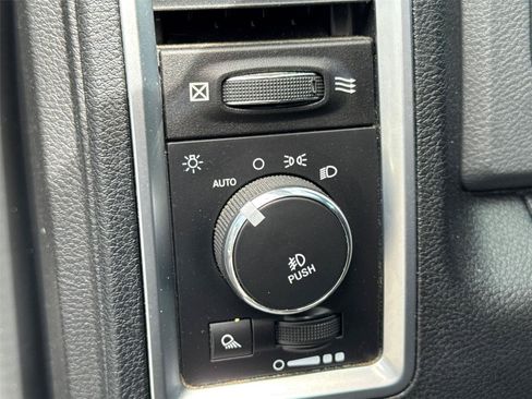 Used 2016 RAM 1500 Lone Star RWD image 27