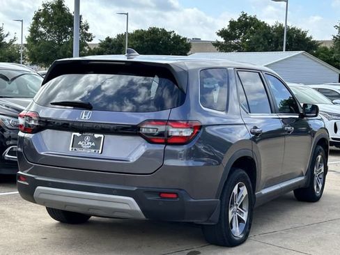 Used 2023 Honda Pilot EX-L image 4