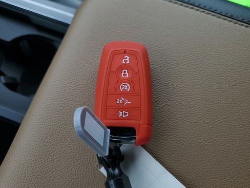 Used 2024 Ford F350 Lariat w/ Lariat Ultimate Package image 30